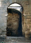 puerta del capitel